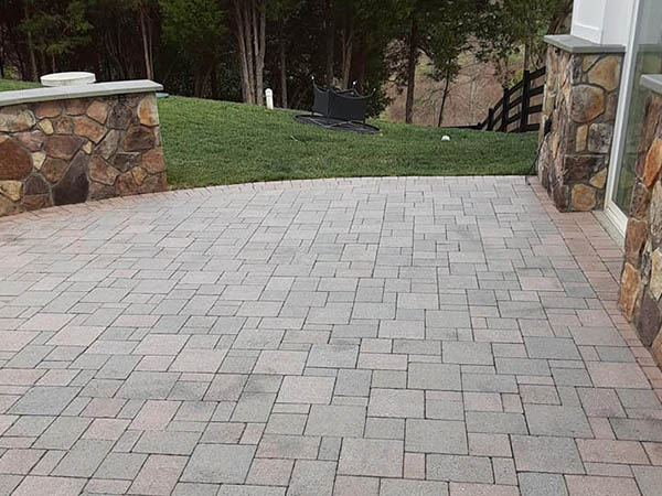 Cleaning Outdoor Pavers like a Pro